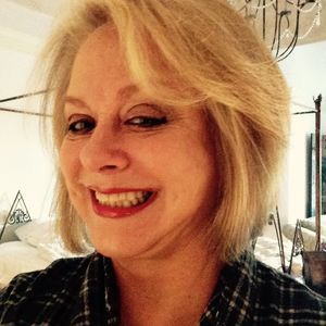 Meet your Posher, Carolyn